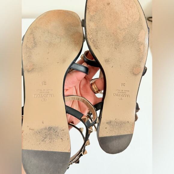 Valentino Garavani Black leather Gladiator caged Rockstud flat sandals EU 38 - Picture 12 of 13